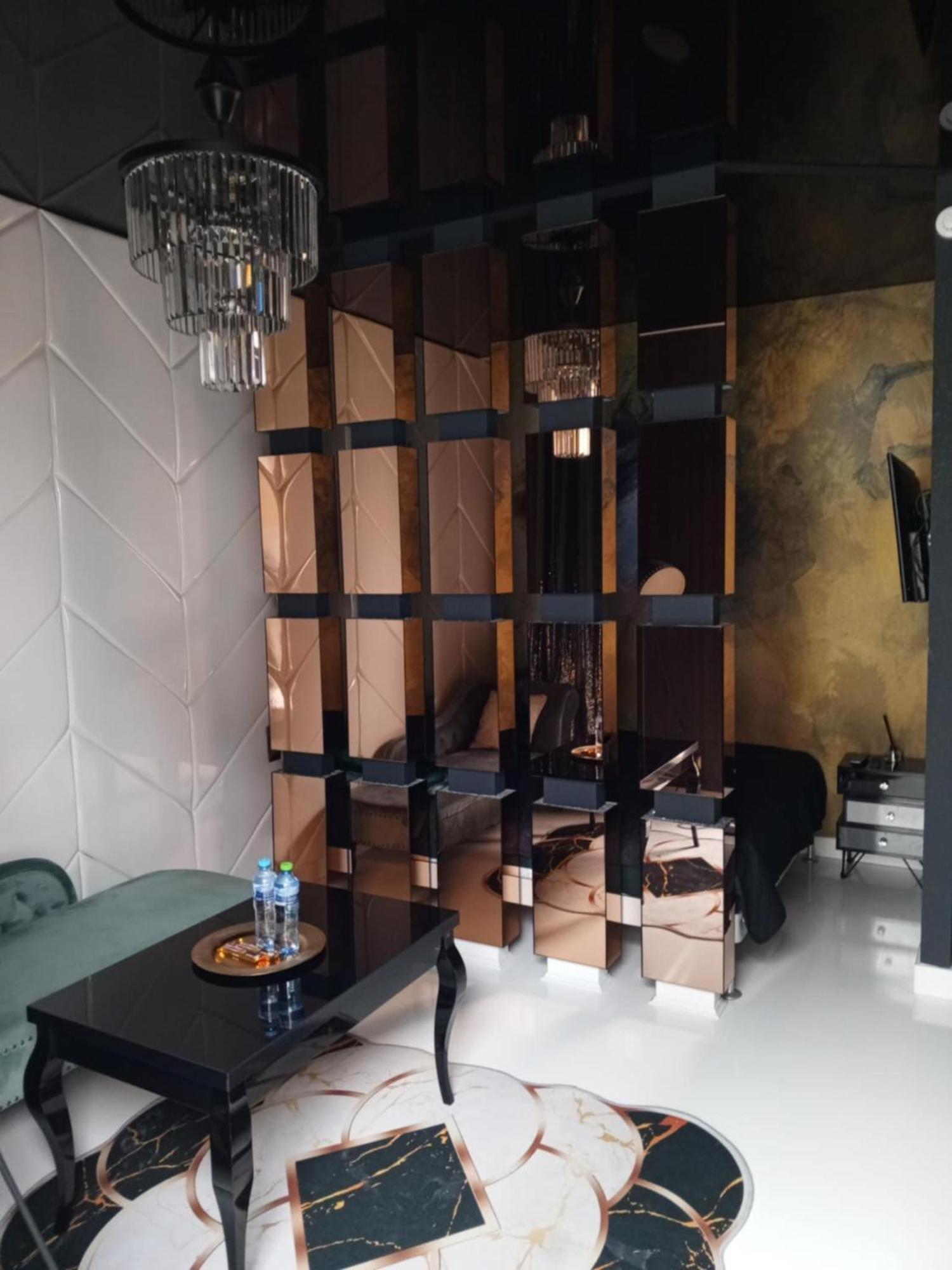 Black House A Радом Екстериор снимка
