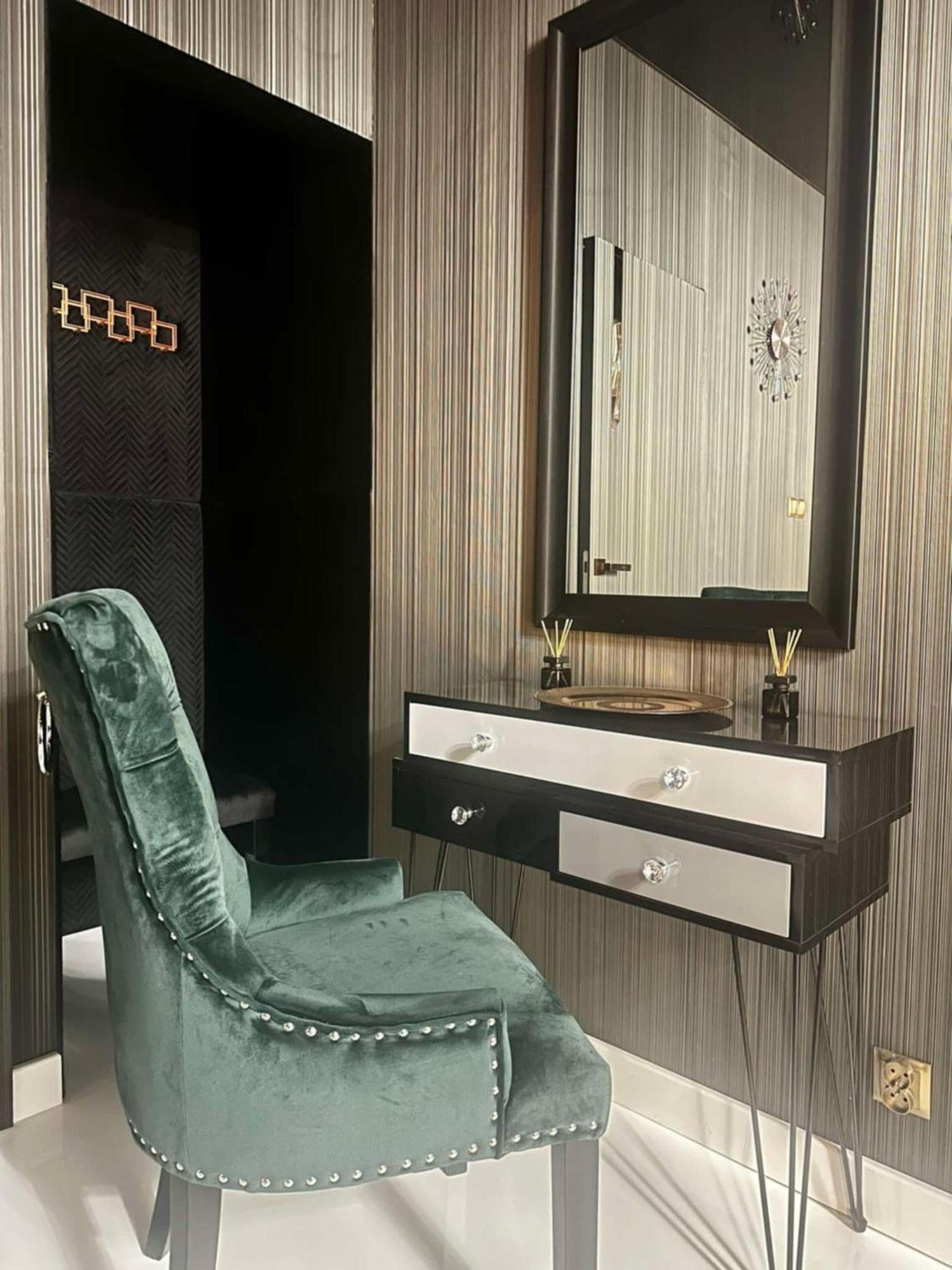 Black House A Радом Екстериор снимка